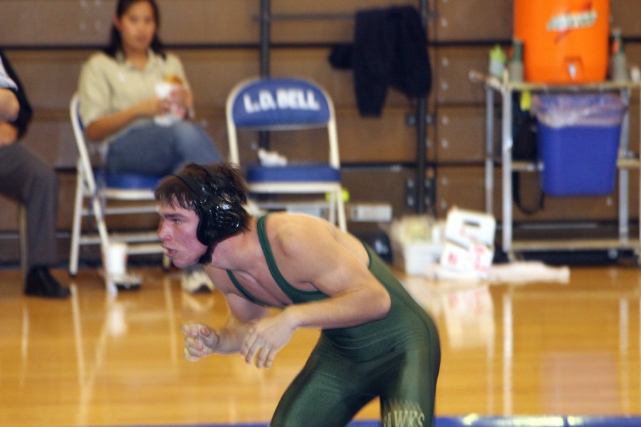 BHS Wrestling vs D Bell 13 Nov 08  009