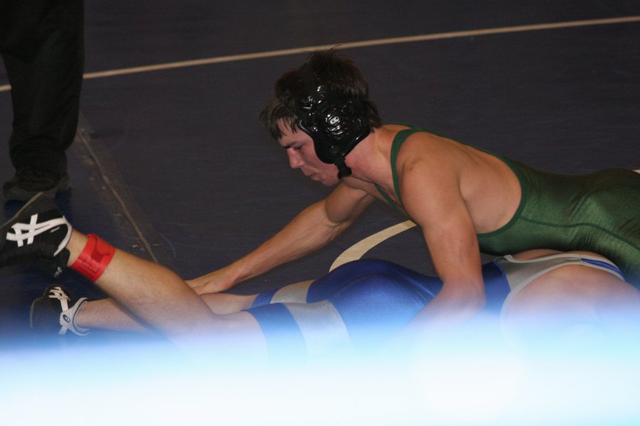 BHS Wrestling vs D Bell 13 Nov 08  012