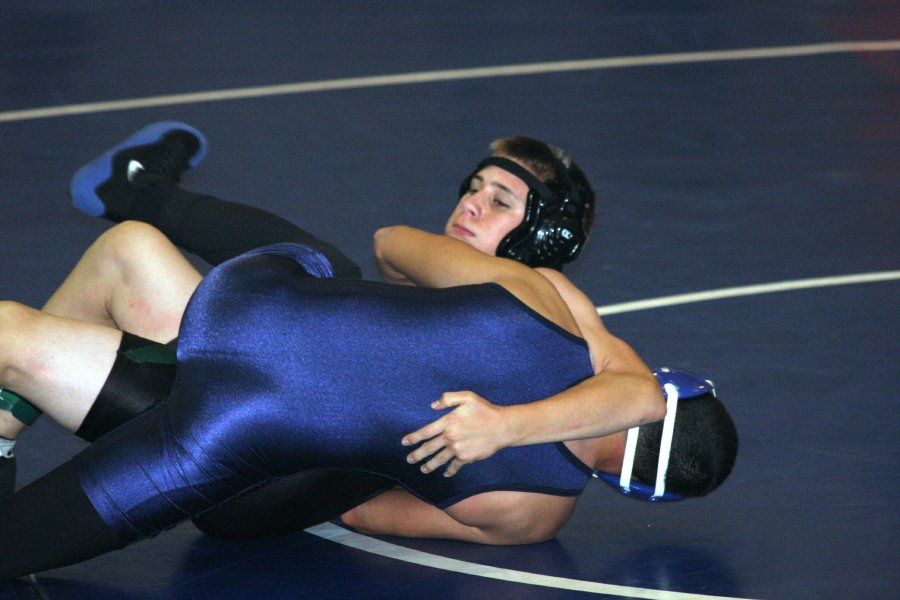 BHS Wrestling vs D Bell 13 Nov 08  021