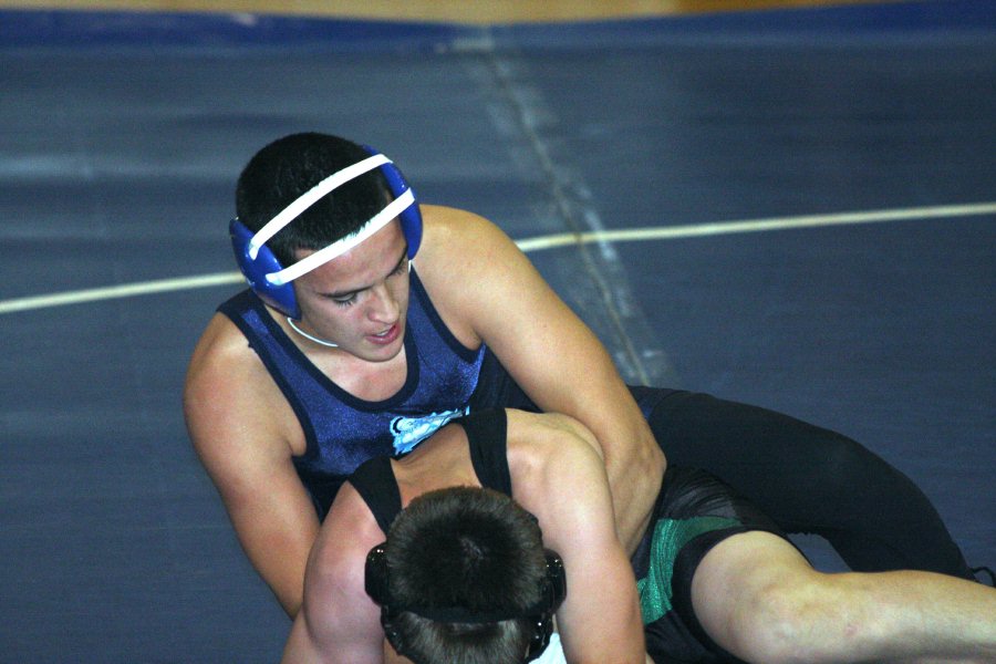 BHS Wrestling vs D Bell 13 Nov 08  022