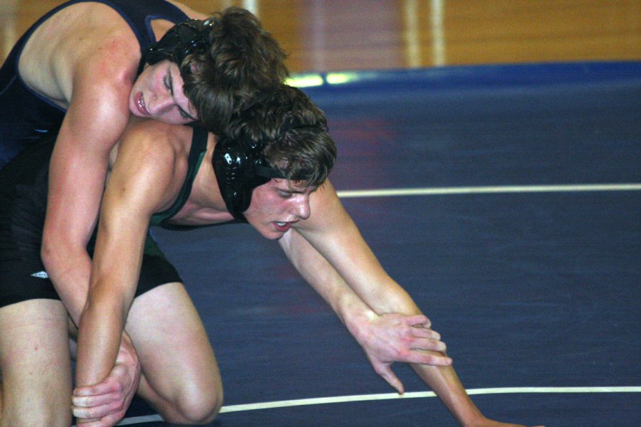 BHS Wrestling vs D Bell 13 Nov 08  039