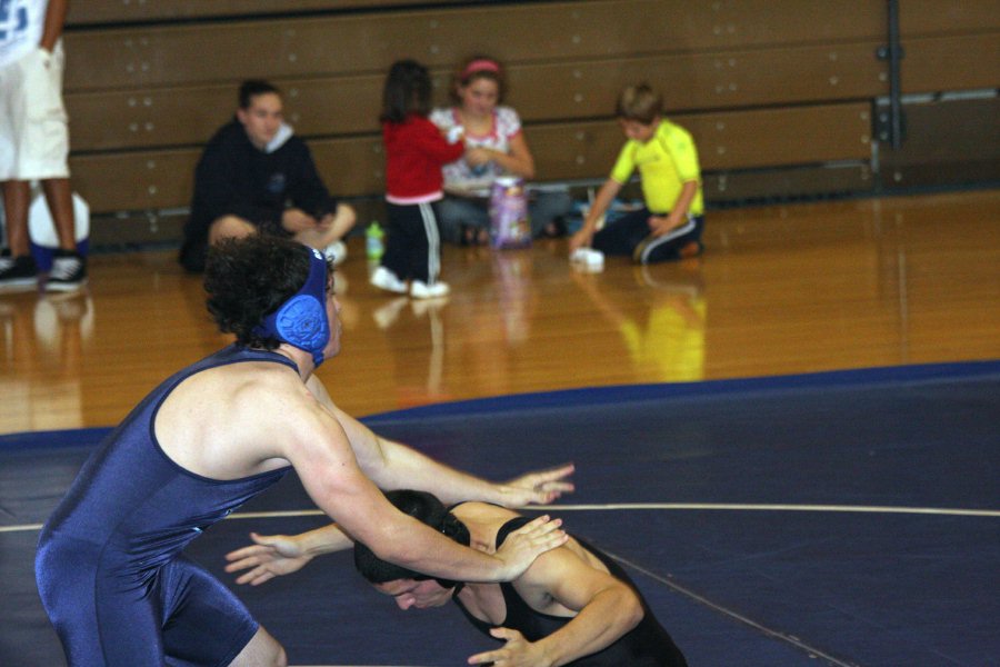 BHS Wrestling vs D Bell 13 Nov 08  054