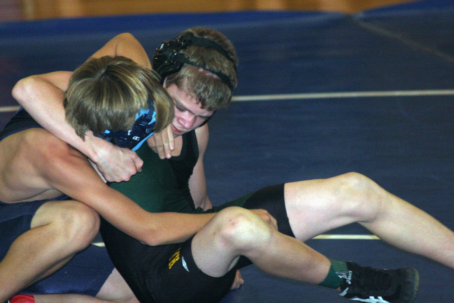 BHS Wrestling vs D Bell 13 Nov 08  063